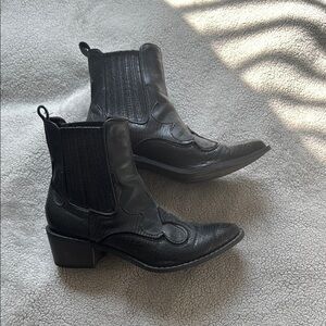 Black cowboy boots
